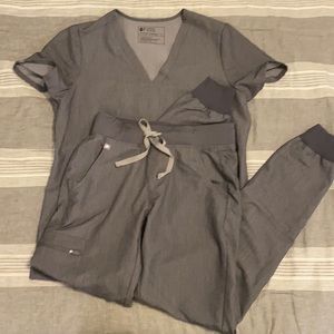 🌺Figs NWOT Graphite Set🌴